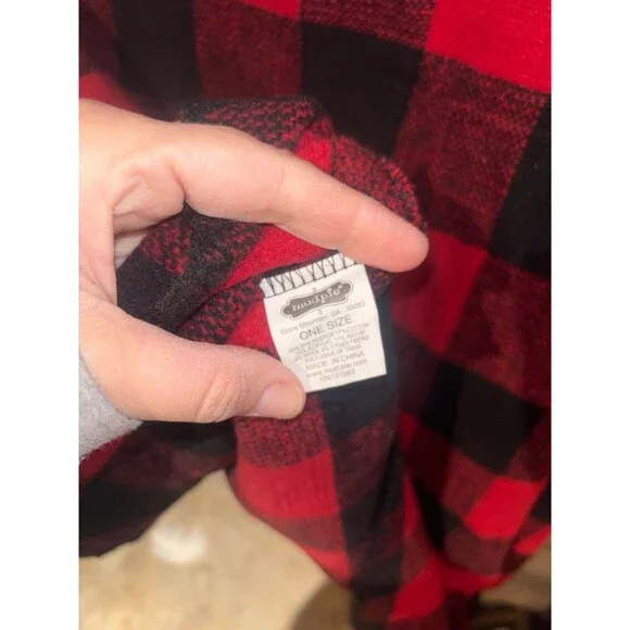 MudPie One size red buffalo plaid/checkered plaid Vest - Picture 7 of 7
